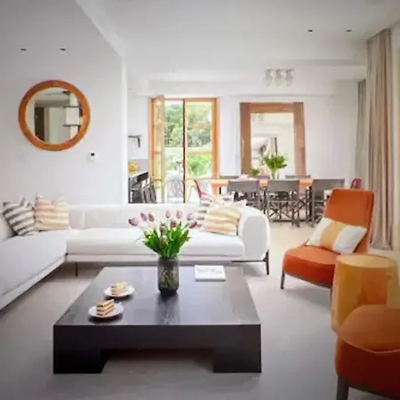 Lovely 5bd House - Upto 10 Guests. *